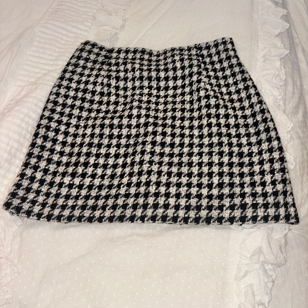 ZARA houndstooth pattern skirt